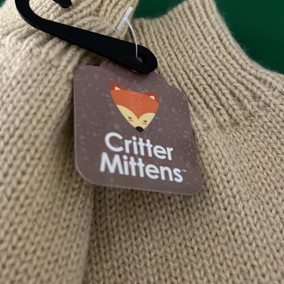 Adorable fuzzy hedgehog mittens! - Picture 4 of 4